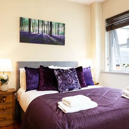 City Centre - Great Location