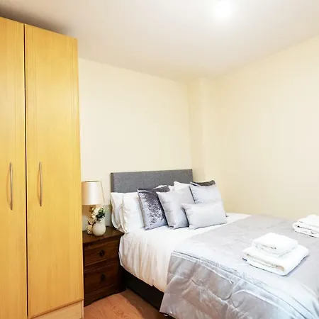 City Centre - Great Location *